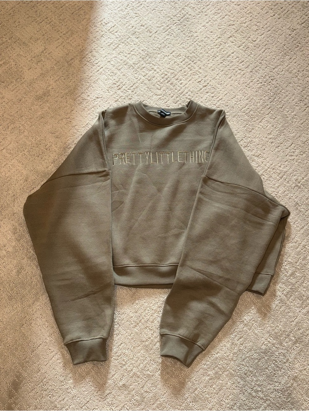 PrettyLittleThing Cropped Olive Crew Sweatshirt